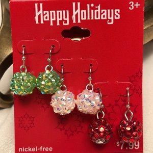 🎄Set of 3 Holiday Dangle Earrings! 🎉🎊